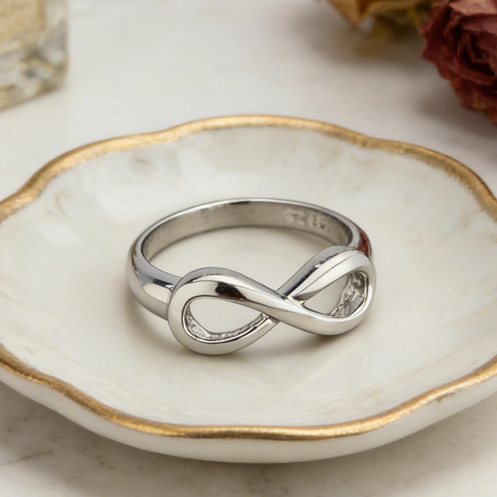 Tiny Infinity Promise Ring Ete - đánh giá và giá Al Ain Jewelry & Watches Exhibition 2025